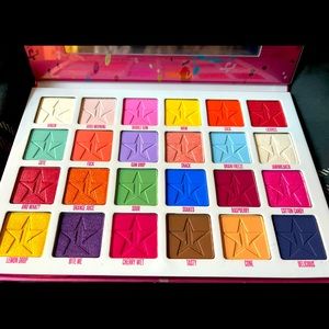 ❌SOLD❌Jeffree star jawbreaker eyeshadow makeup palette